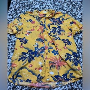 Men’s Tropical Button Up